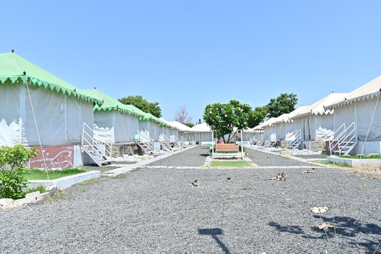 Modhera Sunrise Resort - Tents Bhungas Jungle Restaurants & Candlelight Dining Kalri Exterior photo