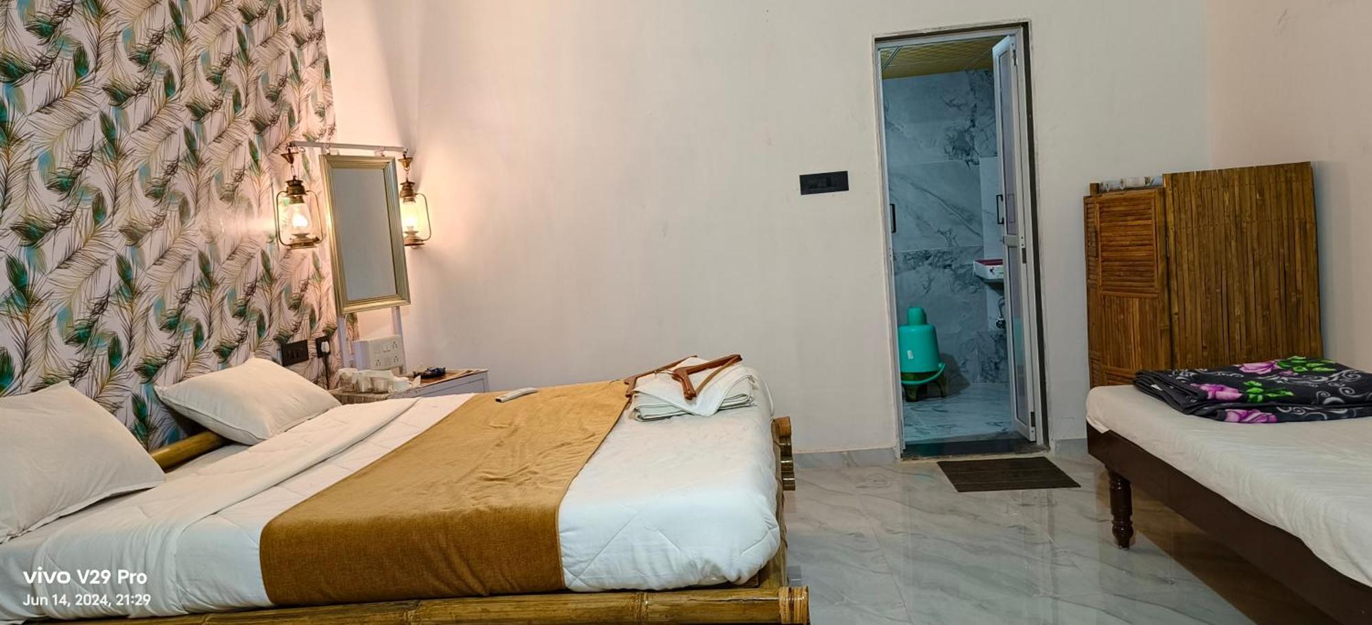 Modhera Sunrise Resort - Tents Bhungas Jungle Restaurants & Candlelight Dining Kalri Exterior photo